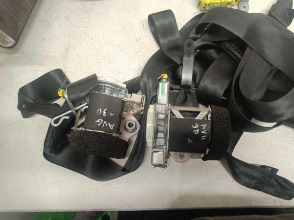 AIRBAG FORD FIESTA 2008+ ( AIRBAG TABLEAU DE BORD + AIRBAG VOLANT/GENOU + BOITIER + CEINTURES) - Vue 6